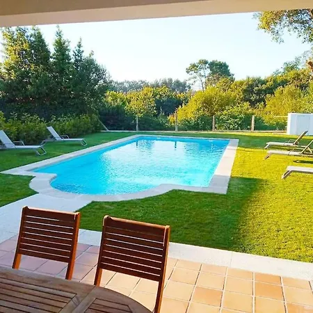 La Casa De Illos, Casa Completa Con Piscina En *