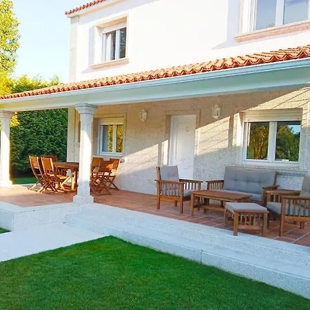 Feriehus La Casa De Illos, Casa Completa Con Piscina En Sanxenxo